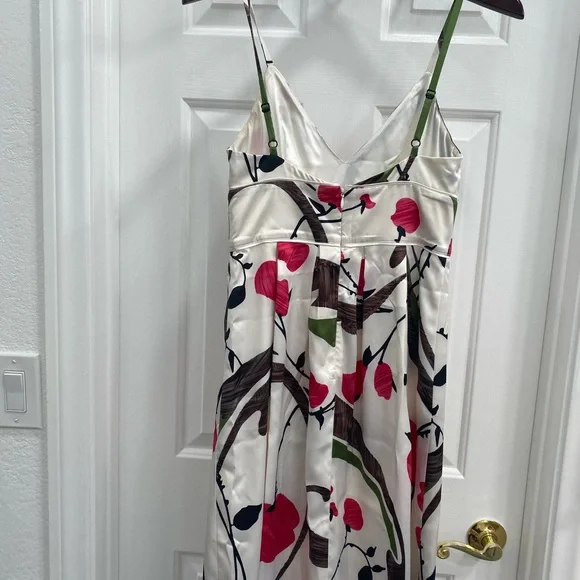Marciano dress.  Spaghetti traps adjustable, florals with pink , green and brown - Picture 7 of 7
